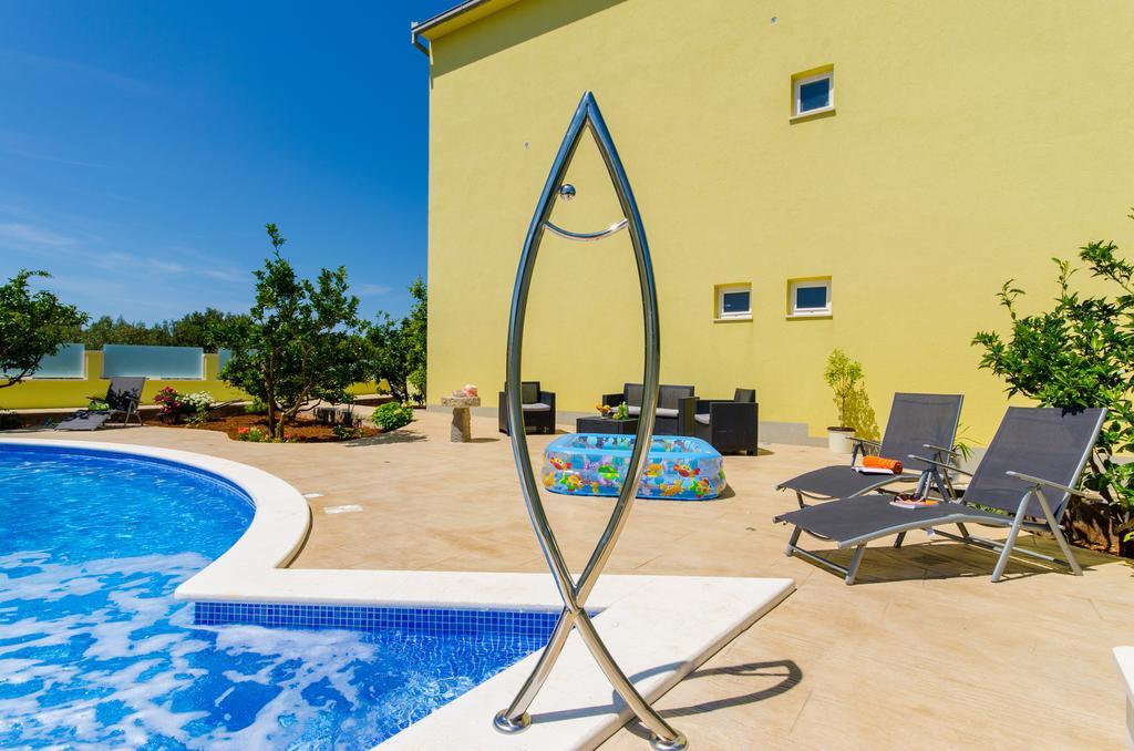 טרוגיר Apartments Petra מראה חיצוני תמונה