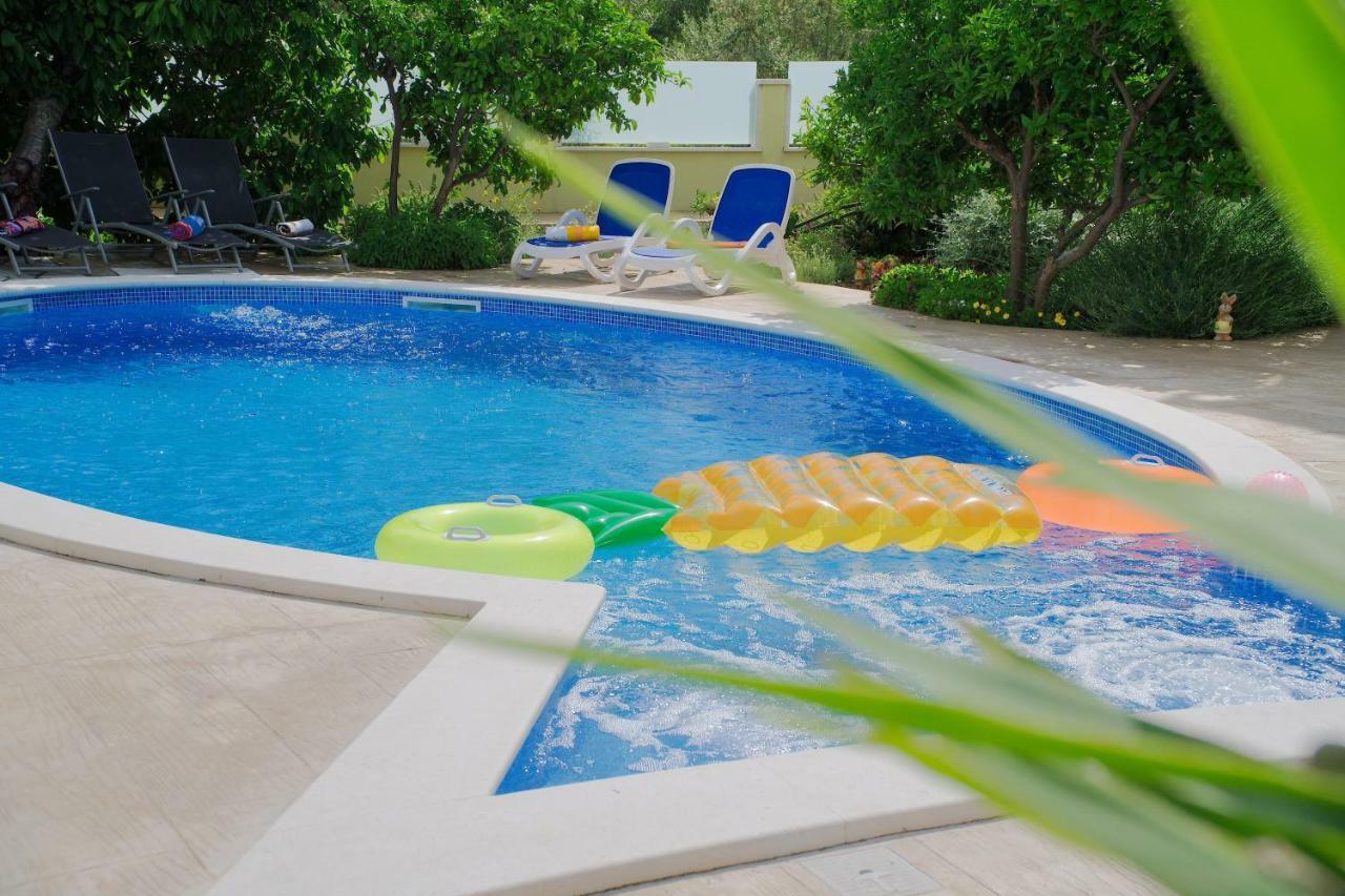טרוגיר Apartments Petra מראה חיצוני תמונה