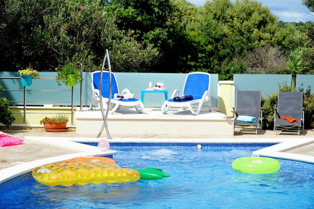 טרוגיר Apartments Petra מראה חיצוני תמונה