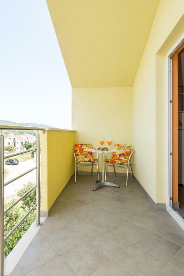 טרוגיר Apartments Petra מראה חיצוני תמונה