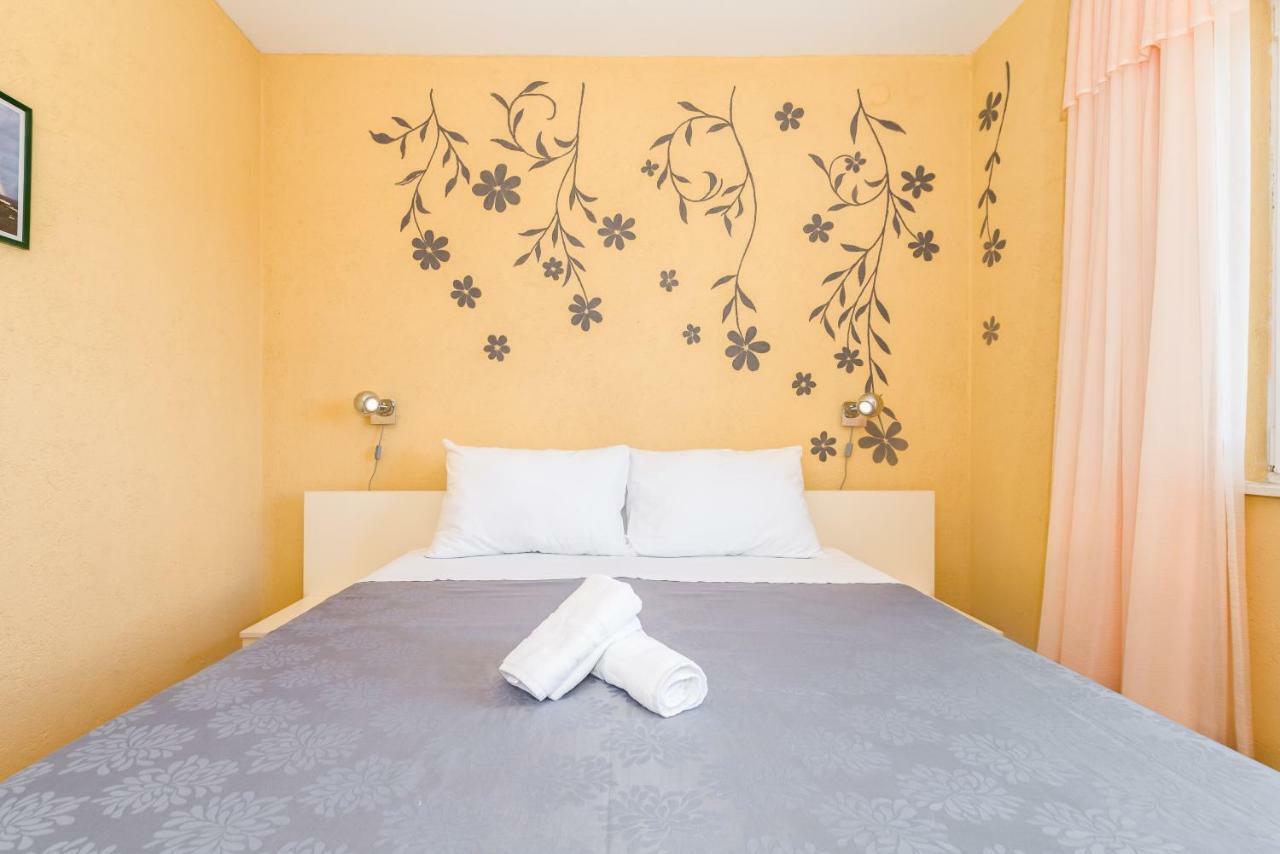 טרוגיר Apartments Petra מראה חיצוני תמונה