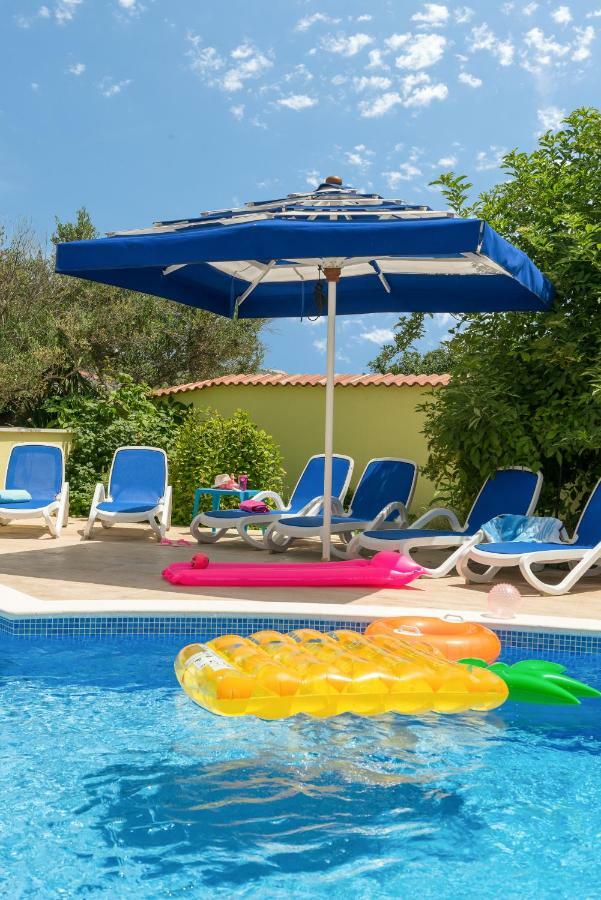 טרוגיר Apartments Petra מראה חיצוני תמונה