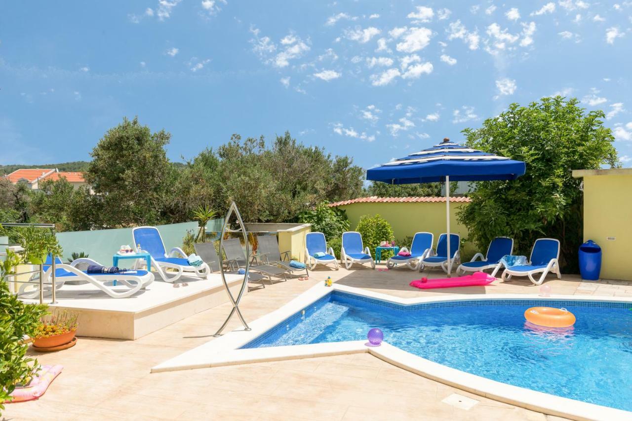 טרוגיר Apartments Petra מראה חיצוני תמונה