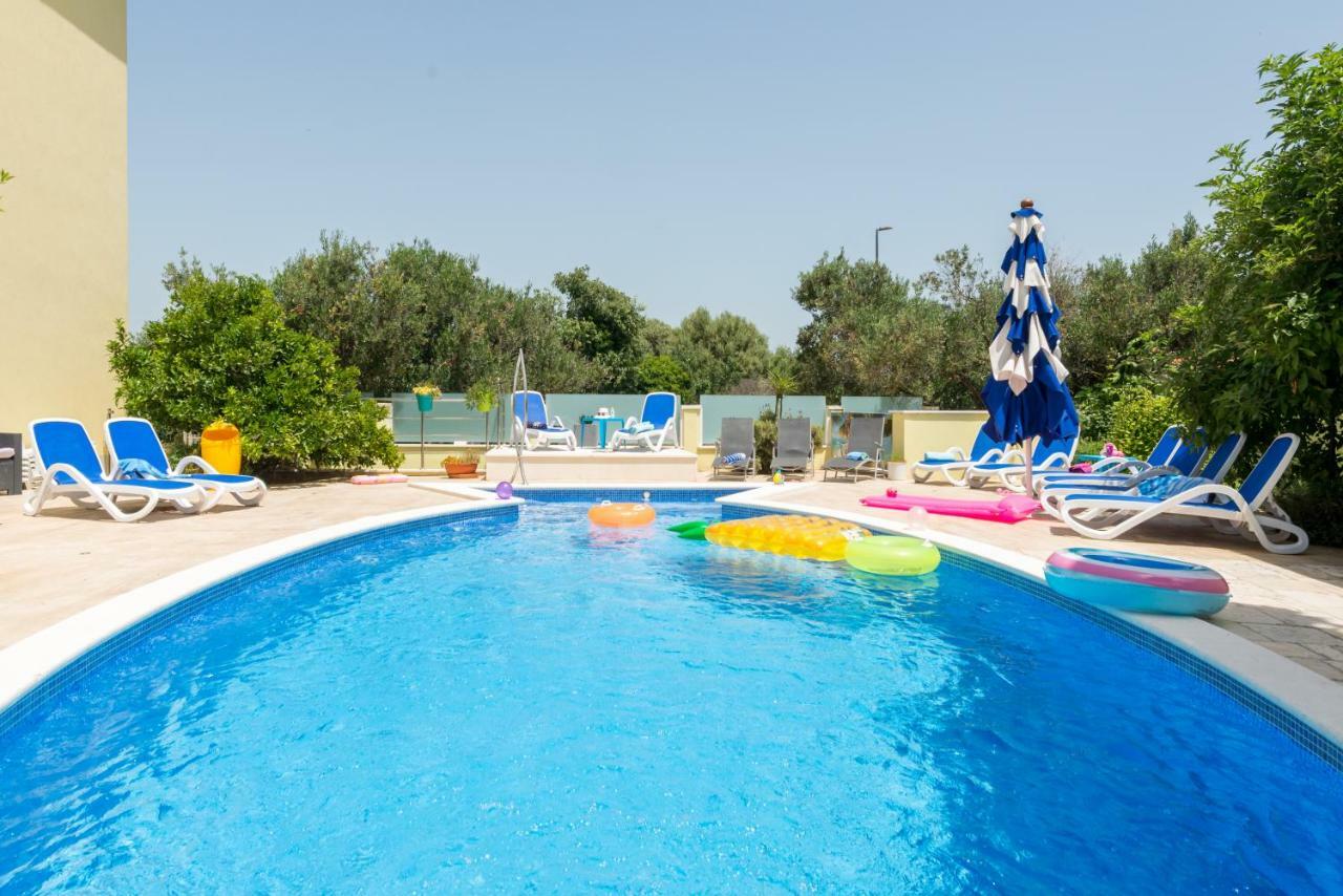 טרוגיר Apartments Petra מראה חיצוני תמונה