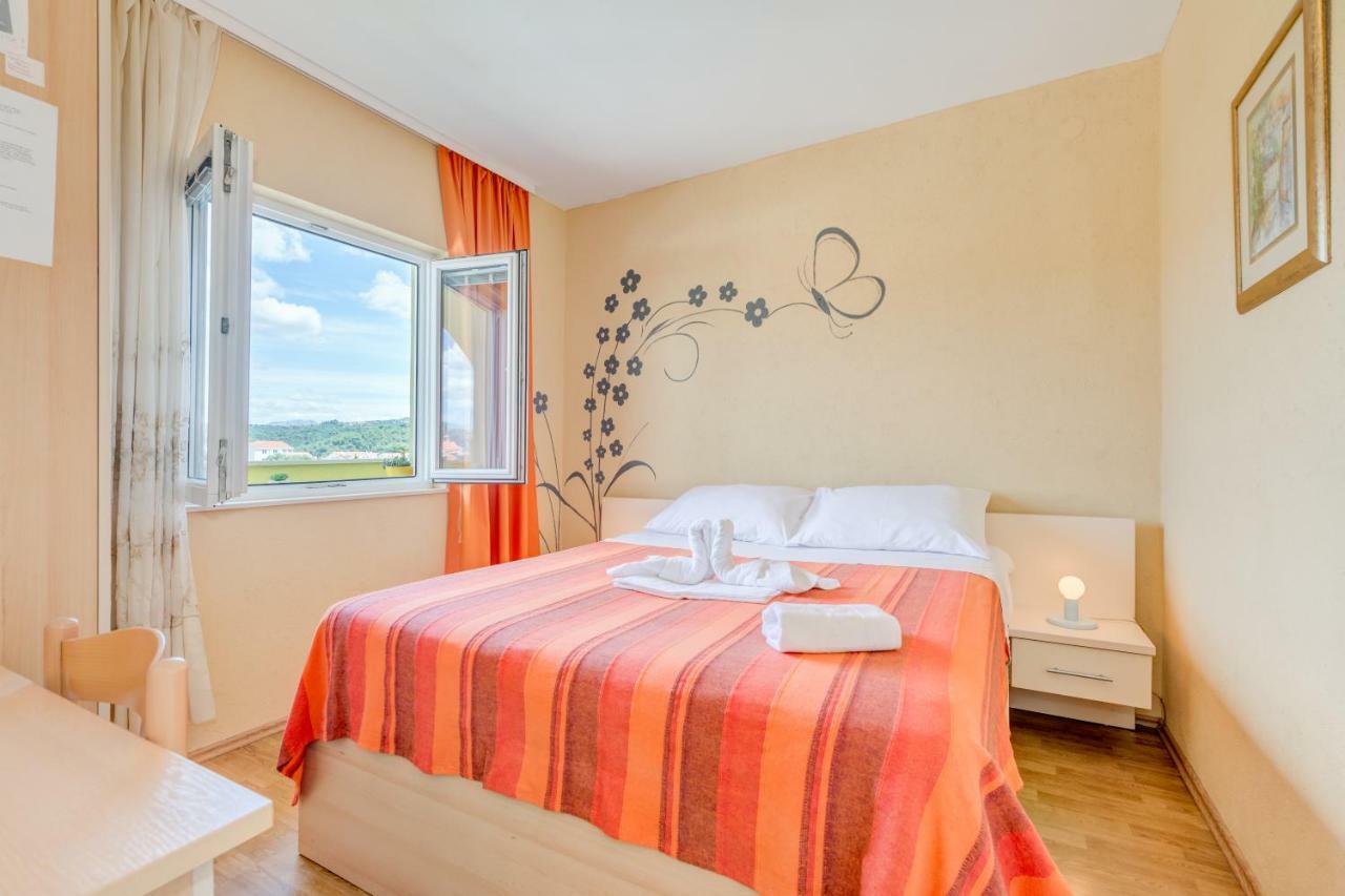 טרוגיר Apartments Petra מראה חיצוני תמונה