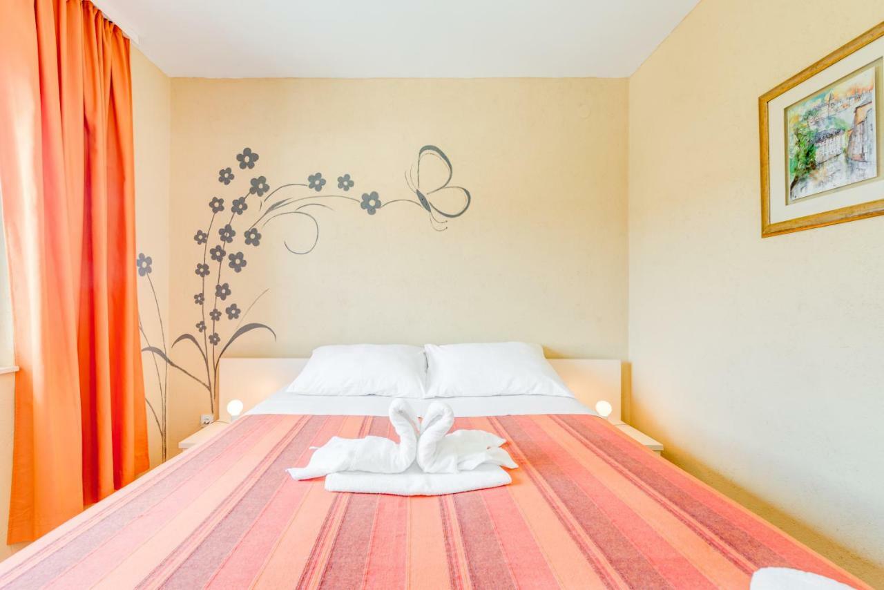 טרוגיר Apartments Petra מראה חיצוני תמונה